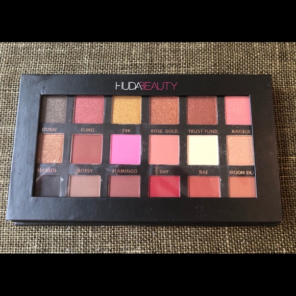❌SOLD❌ Huda Beauty Rose Gold Edition - Picture 5 of 5